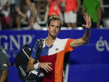 Ukraine conflict: Is banning Russian tennis players from Wimbledon the right call?