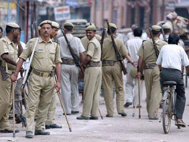UP Police propagates awareness against cybercrimes in Heropanti 2 style: Watch