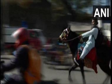 Maharashtra: Man commutes to work on horse amid fuel price hike, watch viral video