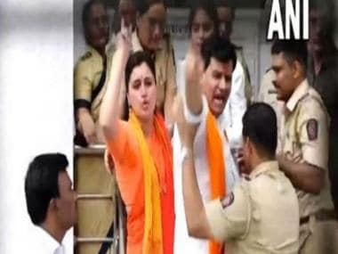 Hanuman Chalisa row: Sessions Court seeks response from Mumbai Police on Navneet and Ravi Rana’s bail plea in sedition case