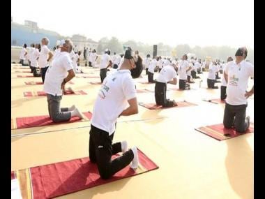 Jyotiraditya Scindia, VK Singh inaugurate mega ‘Yog Prabha’ event at Delhi’s Safdarjung airport