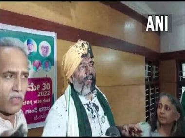 Caught on video: Farmer leader Rakesh Tikait attacked with black ink