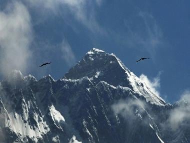 Watch | IAF officer scales Mount Everest, sings national anthem at summit