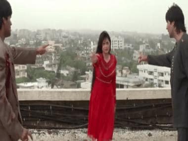 Watch: Akshay Kumar, Suniel Shetty starrer Sapoot’s ‘statue’ scene goes viral; internet goes ROFL