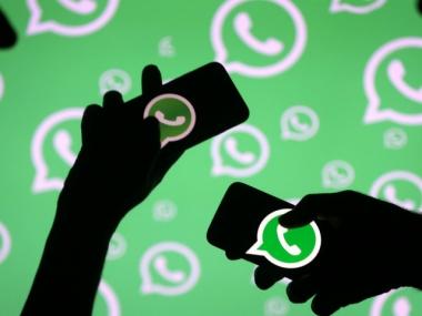 Senior takes offence to subordinate’s ‘hey’ on WhatsApp, conversation goes viral