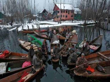 This Twitter thread on Srinagar’s famous ‘floating vegetable’ market will leave you impressed