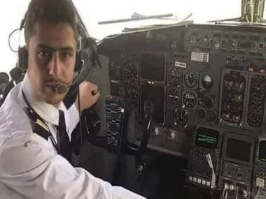 Story of pilot who fulfilled his mother’s dream to take her to Mecca on his plane goes viral