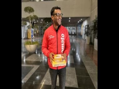 Zomato CEO Deepinder Goyal turns into ‘special delivery agent’ for New Year’s Eve; shares experience