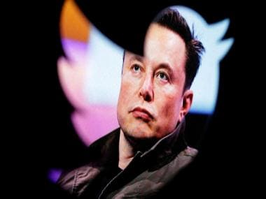 Trouble with Twitter investors: Fidelity, one of Twitter’s biggest investors, slashes value of its stake by half